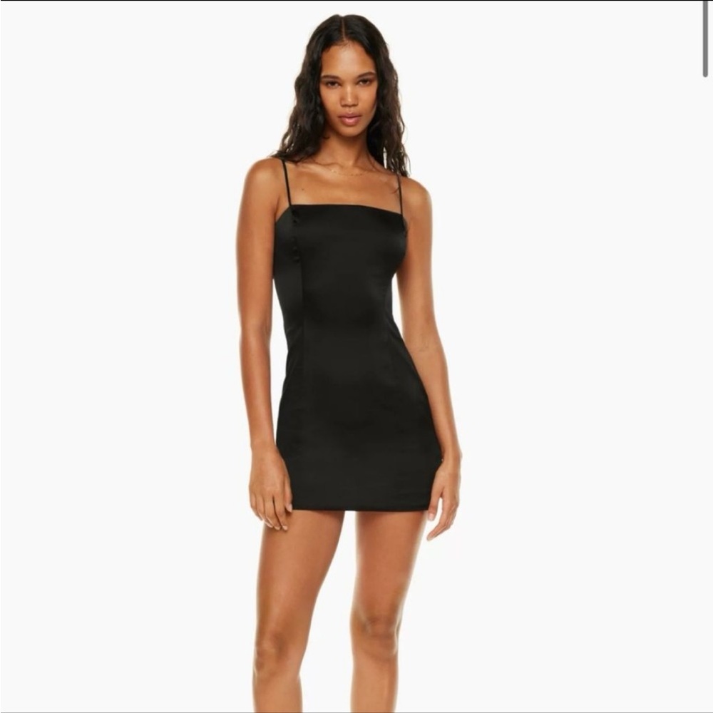 Aritzia SHIMMER SATIN DRESS Sunday Best Satin Squareneck Micro Dress 0 Black